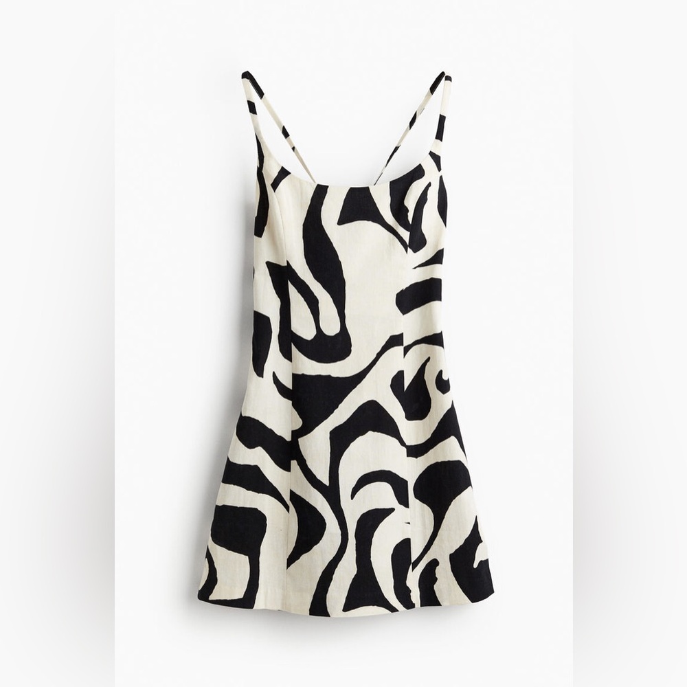New H&M linen blend Black and White Abstract Print Dress